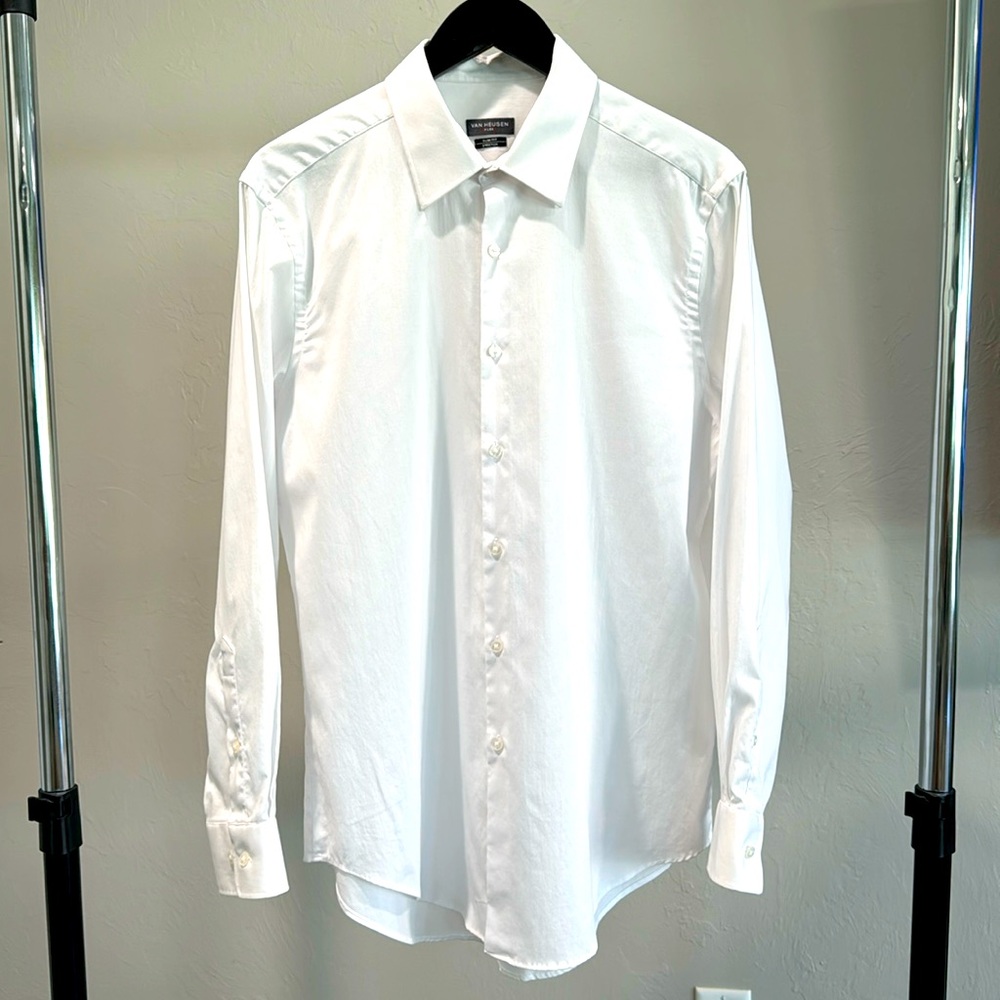 Van Heusen Flex Sim Fit Stretch Long Sleeve Dress Shirt. Excellent Condition